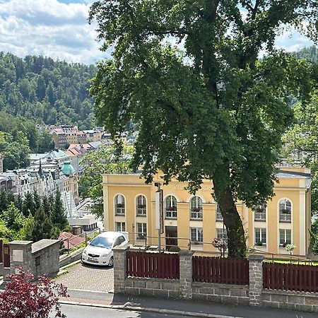Apartamento Apartman Na Vyhlidce Karlovy Vary Exterior foto